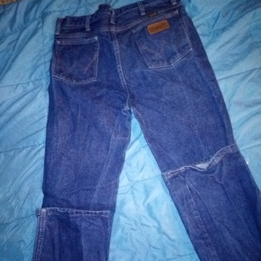 4 pairs of Mens wranglers